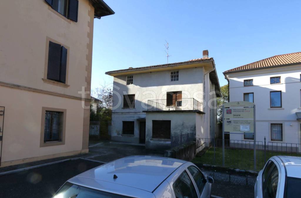 casa indipendente in vendita a Dignano