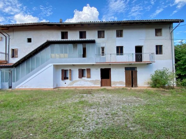 casa indipendente in vendita a Dignano