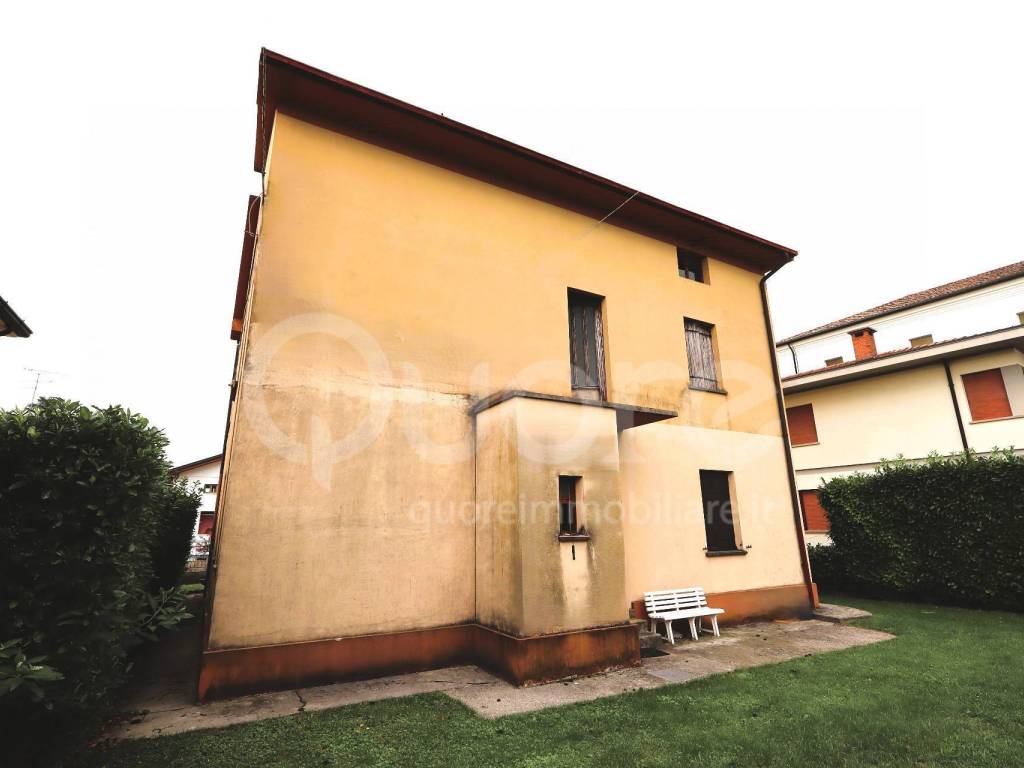 casa indipendente in vendita a Dignano