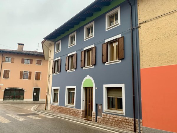 casa indipendente in vendita a Dignano