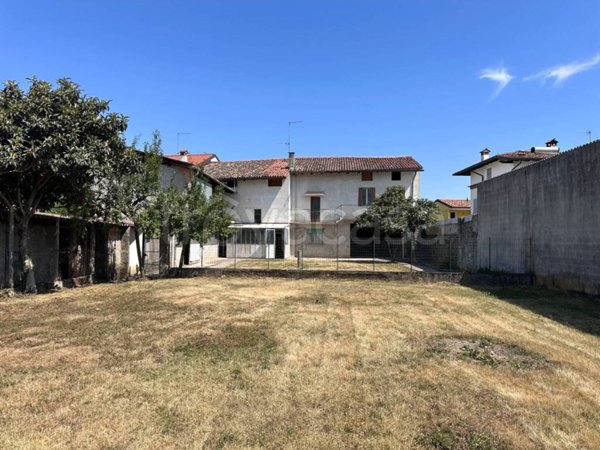 casa indipendente in vendita a Dignano