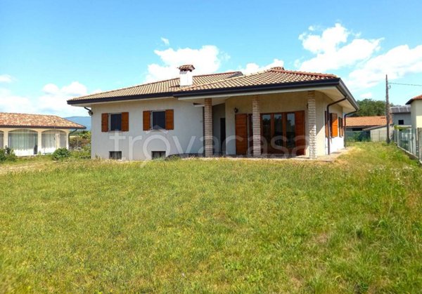 casa indipendente in vendita a Dignano