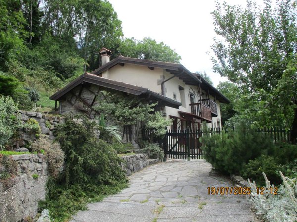 casa indipendente in vendita a Drenchia