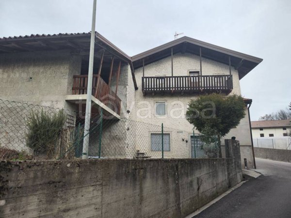 casa indipendente in vendita ad Enemonzo in zona Colza