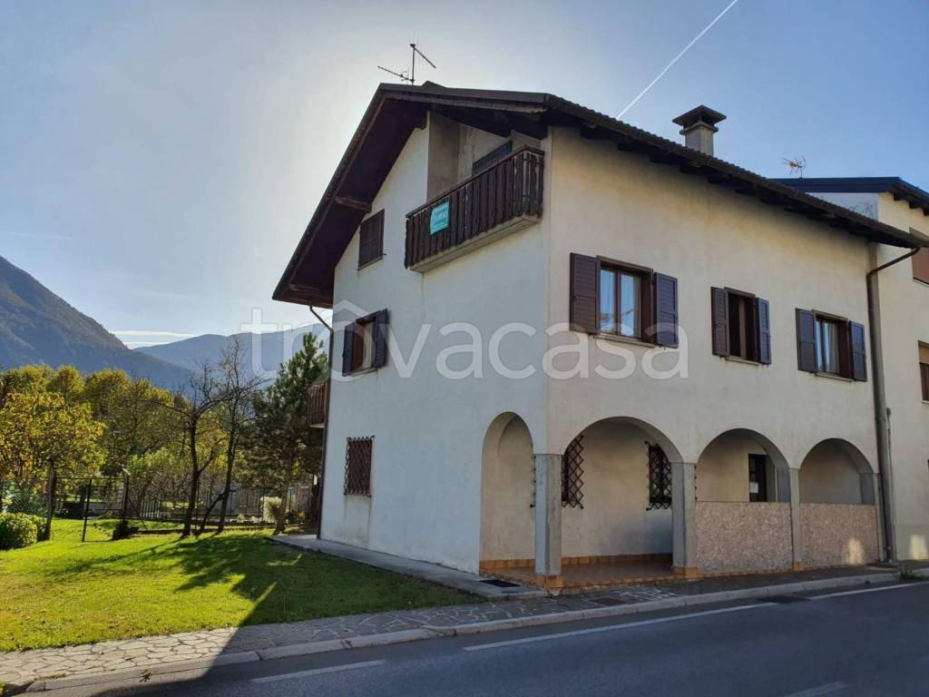 casa indipendente in vendita ad Enemonzo