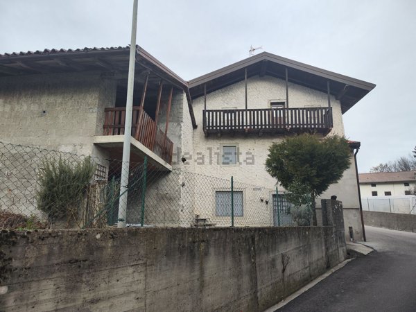 casa indipendente in vendita ad Enemonzo in zona Colza