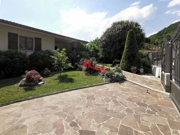casa indipendente in vendita a Faedis
