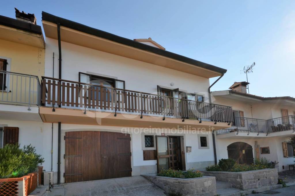 casa indipendente in vendita a Faedis in zona Canebola