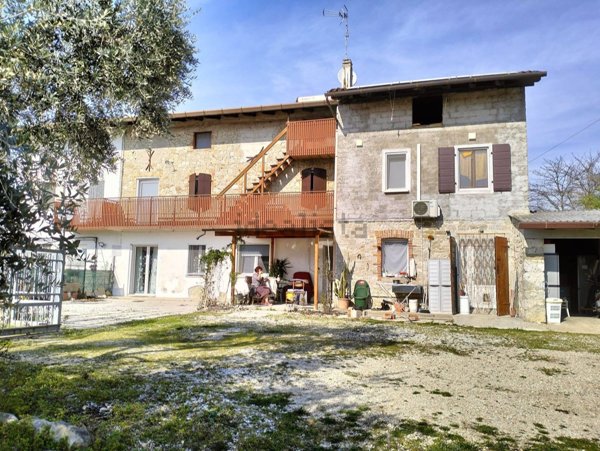 casa indipendente in vendita a Faedis