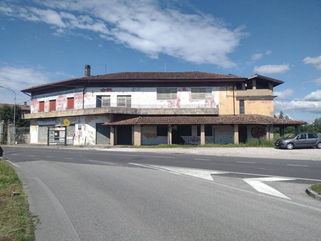 intera palazzina in vendita a Faedis