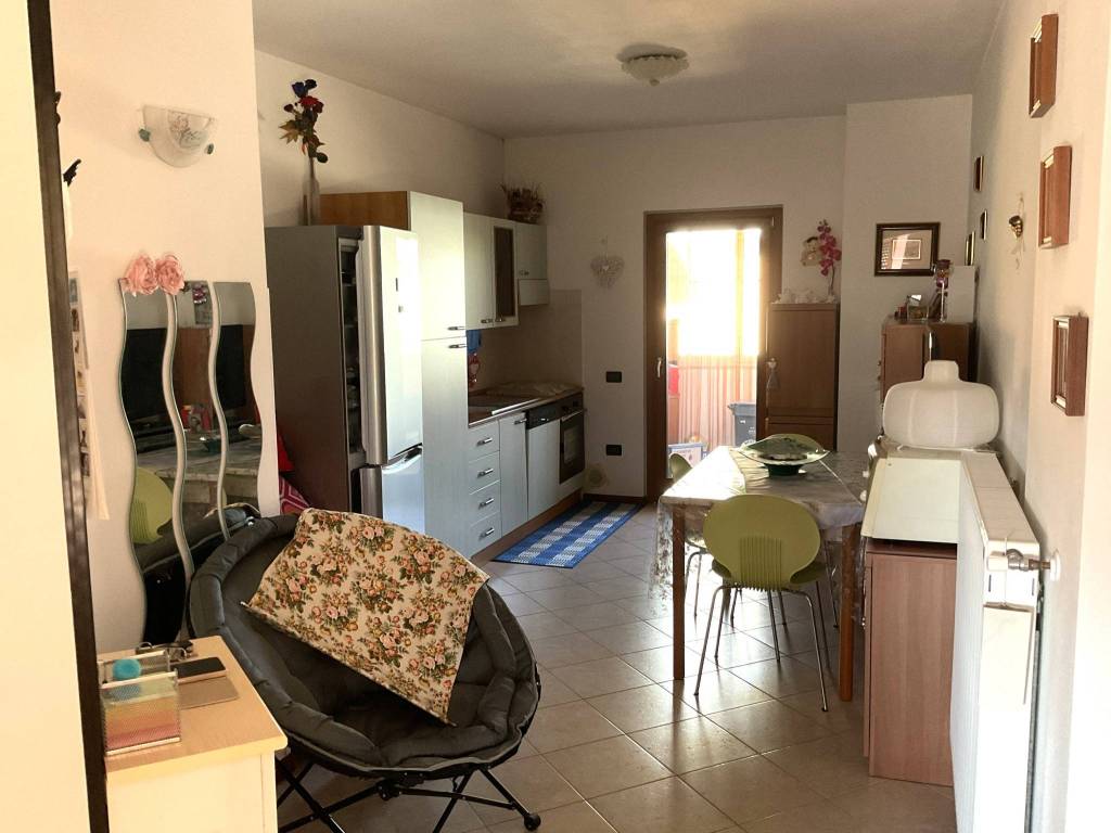 appartamento in vendita a Faedis in zona Campeglio