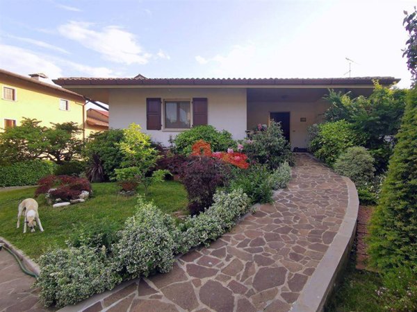 casa indipendente in vendita a Faedis