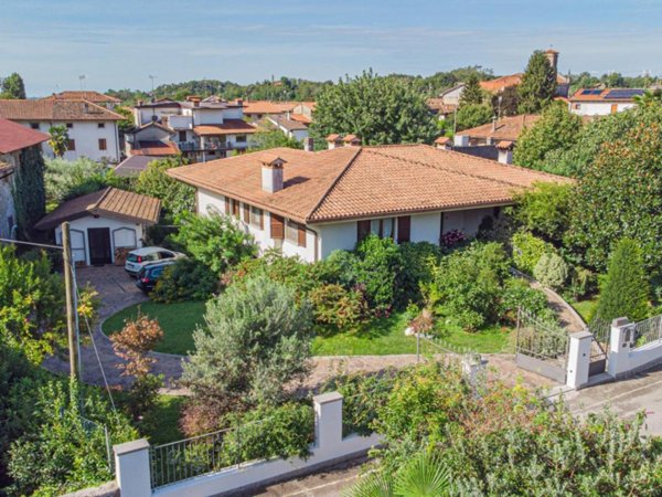 casa indipendente in vendita a Faedis
