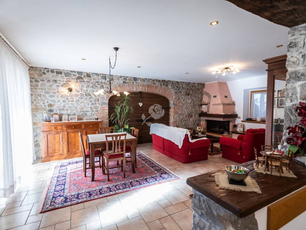 casa indipendente in vendita a Faedis