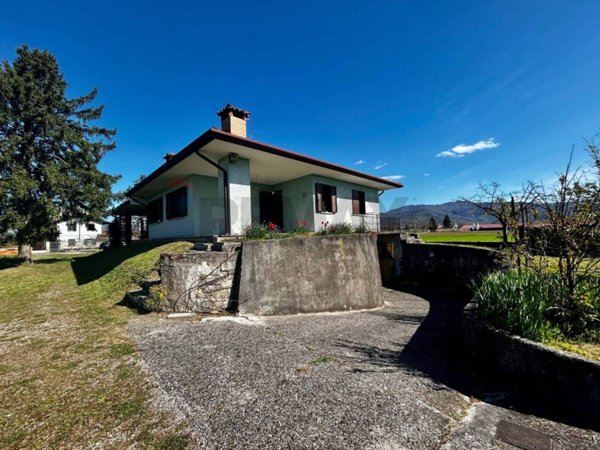 casa indipendente in vendita a Faedis in zona Campeglio