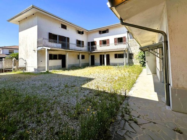 casa indipendente in vendita a Faedis in zona Campeglio