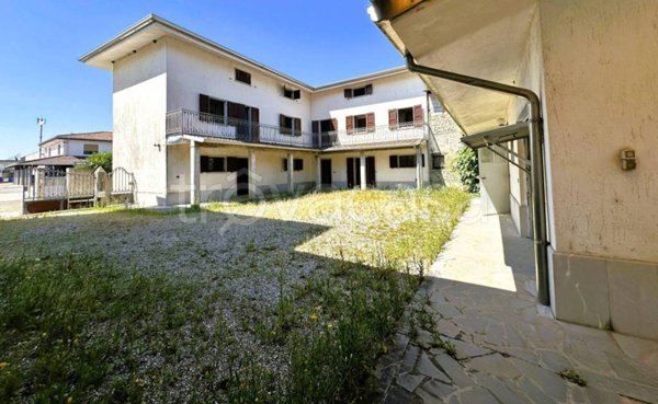 casa indipendente in vendita a Faedis in zona Campeglio