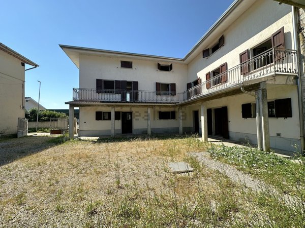 casa indipendente in vendita a Faedis in zona Campeglio