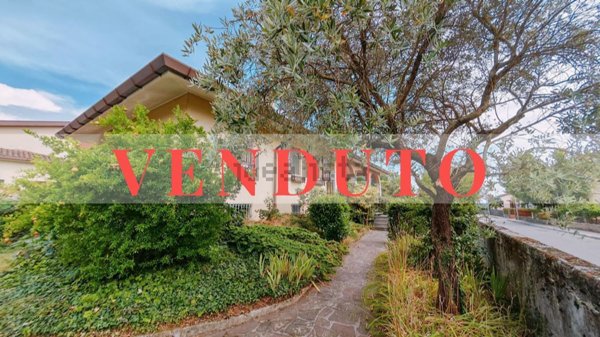 casa indipendente in vendita a Faedis in zona Campeglio