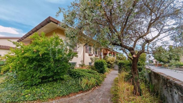casa indipendente in vendita a Faedis in zona Campeglio