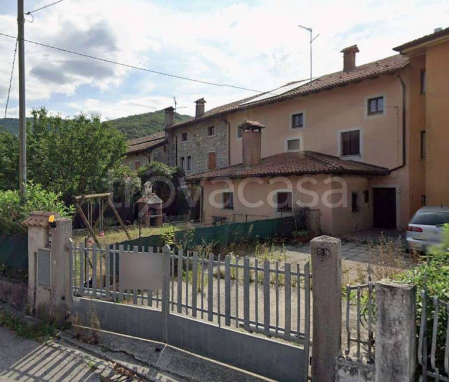 casa indipendente in vendita a Faedis