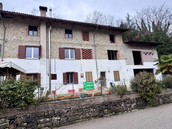 casa indipendente in vendita a Faedis in zona Campeglio