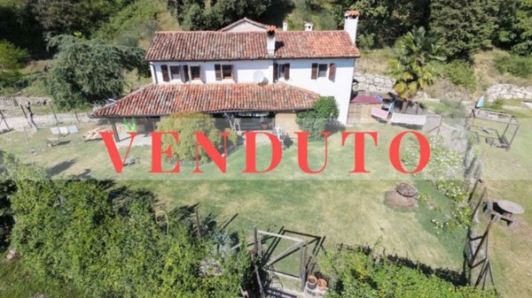 casa indipendente in vendita a Faedis in zona Campeglio