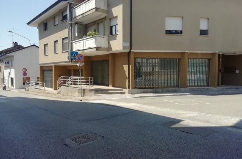 negozio in vendita a Fagagna