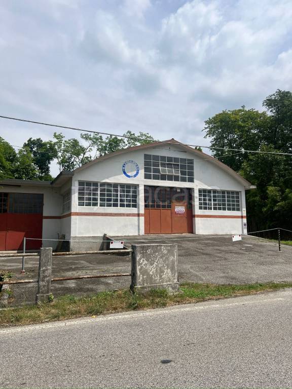 locale commerciale in vendita a Fagagna