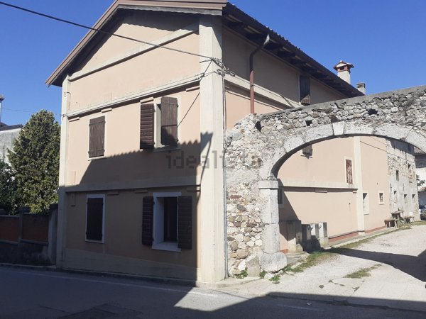 casa indipendente in vendita a Fagagna