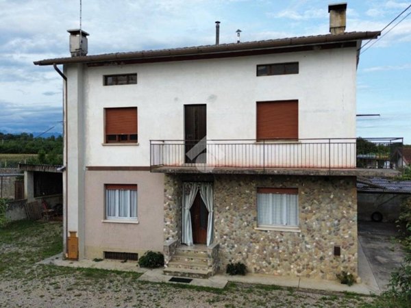 casa indipendente in vendita a Fagagna