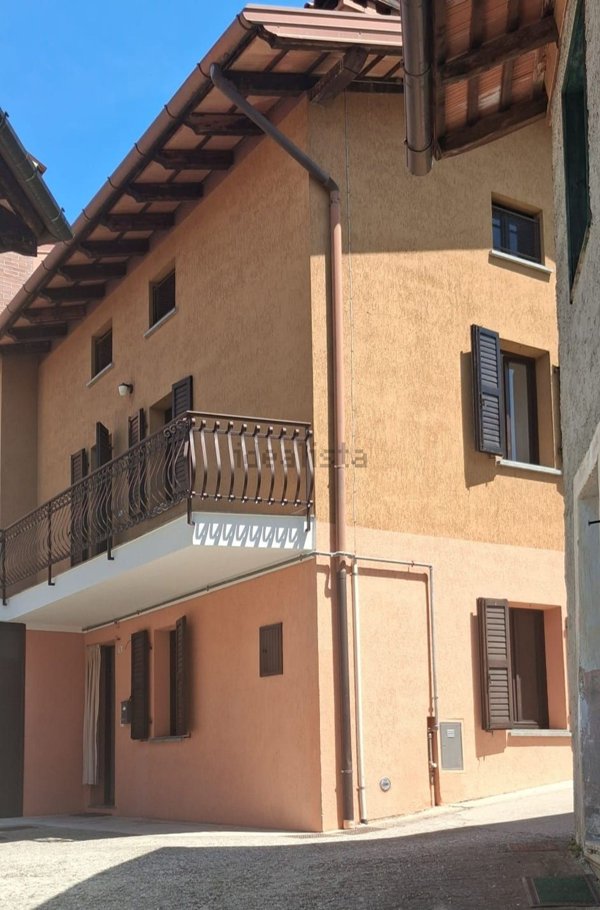 casa indipendente in vendita a Fagagna in zona San Giovanni in Colle