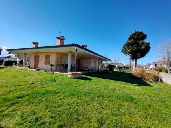 casa indipendente in vendita a Flaibano