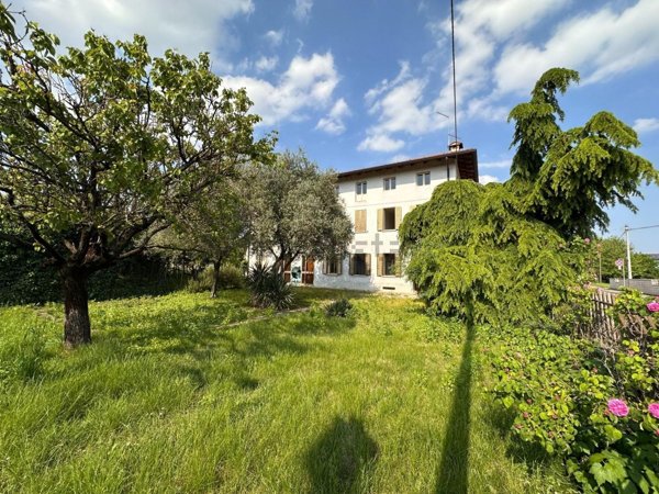 casa indipendente in vendita a Flaibano