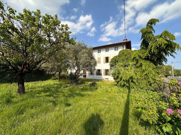 casa indipendente in vendita a Flaibano