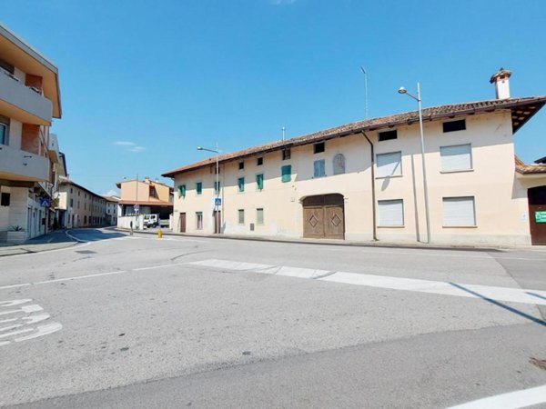 casa indipendente in vendita a Flaibano