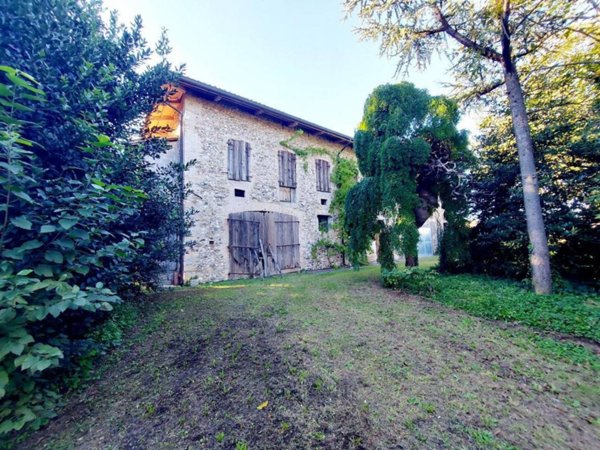 casa indipendente in vendita a Flaibano