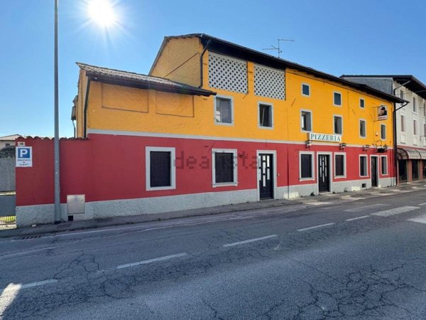casa semindipendente in vendita a Flaibano