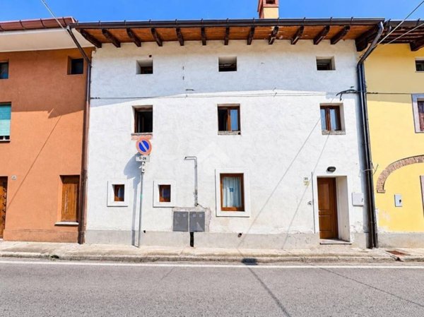 casa indipendente in vendita a Flaibano