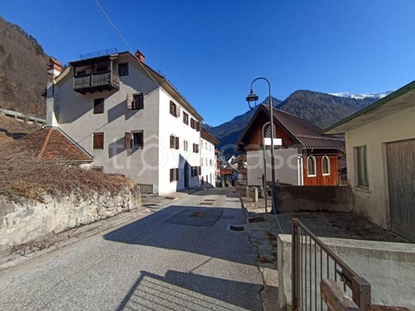 casa indipendente in vendita a Forni Avoltri