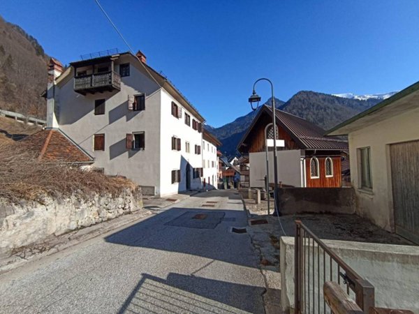 casa indipendente in vendita a Forni Avoltri
