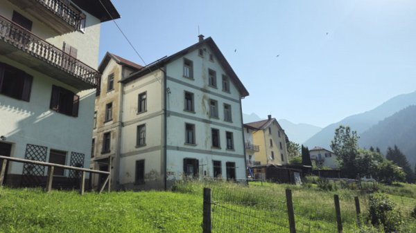 casa indipendente in vendita a Forni Avoltri in zona Collinetta