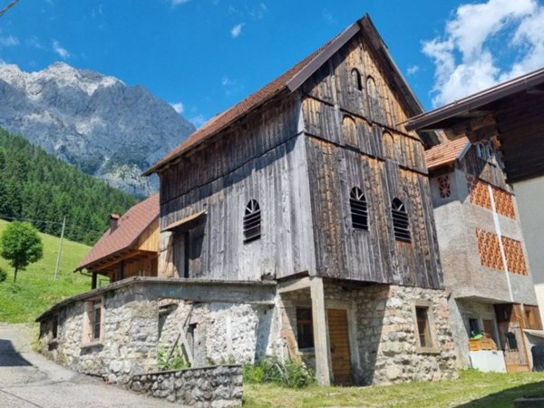 casa indipendente in vendita a Forni Avoltri