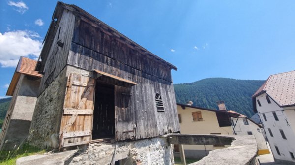 casa indipendente in vendita a Forni Avoltri in zona Collinetta