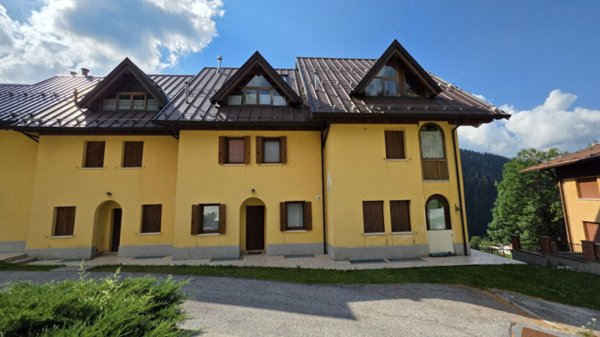 appartamento in vendita a Forni Avoltri in zona Collinetta
