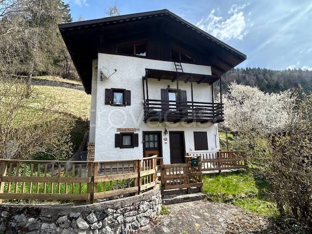 casa indipendente in vendita a Forni di Sopra in zona Vico