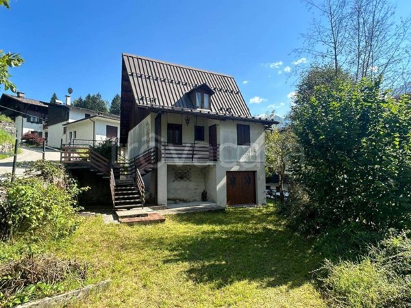 casa indipendente in vendita a Forni di Sopra in zona Vico
