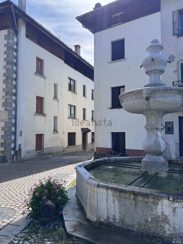 casa indipendente in vendita a Forni di Sotto