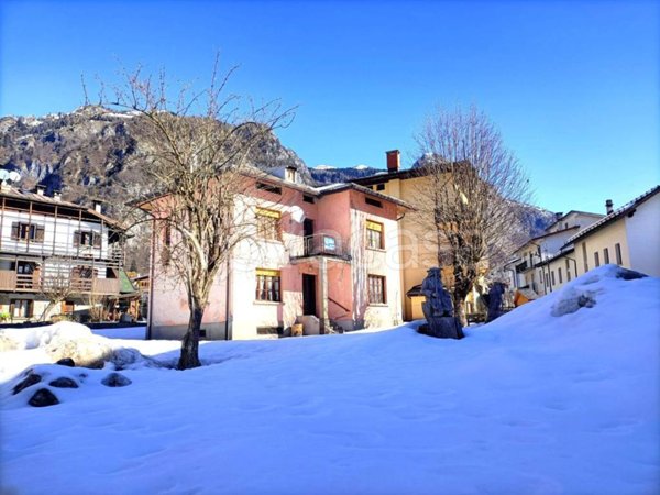 casa indipendente in vendita a Forni di Sotto in zona Vico