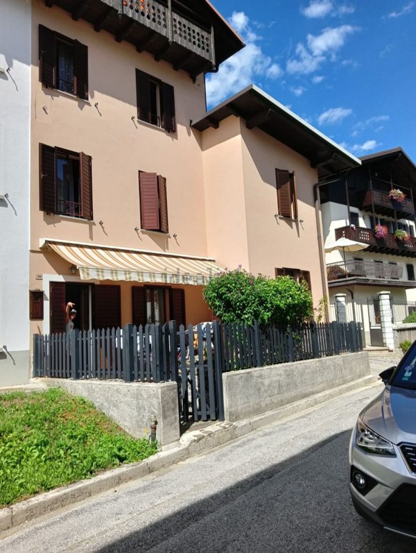 casa indipendente in vendita a Forni di Sotto in zona Vico